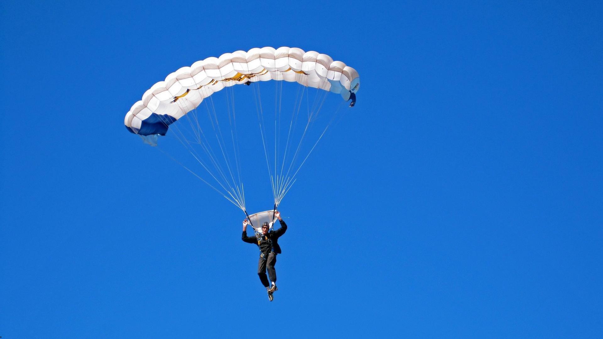 世间五彩斑斓,我支持那抹纯白,一场关于信念与传承的体育赞歌